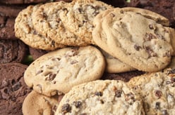 website cookies pic of chocolate chip and oatmeal raisin cookies